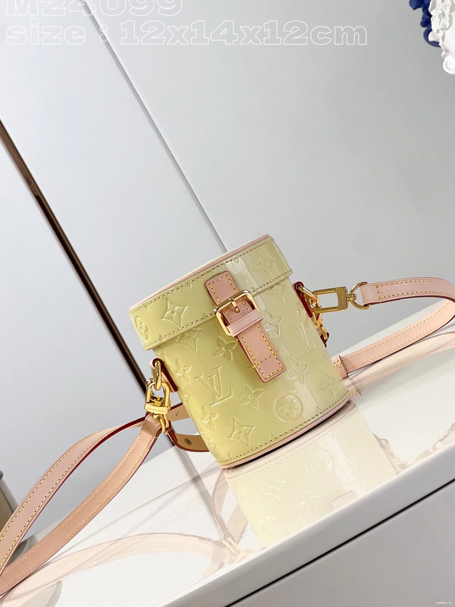 WIS Astor VUITTON LOUIS 0712